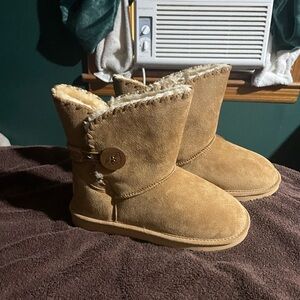 Chestnut boots